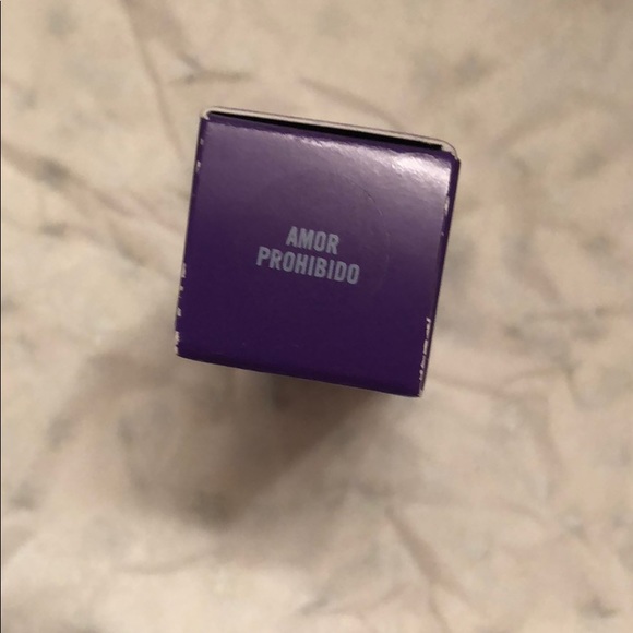 MAC Selena - Picture 5 of 7